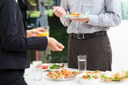 Se acelera el crecimiento del catering, un buen sector para invertir - La Viña